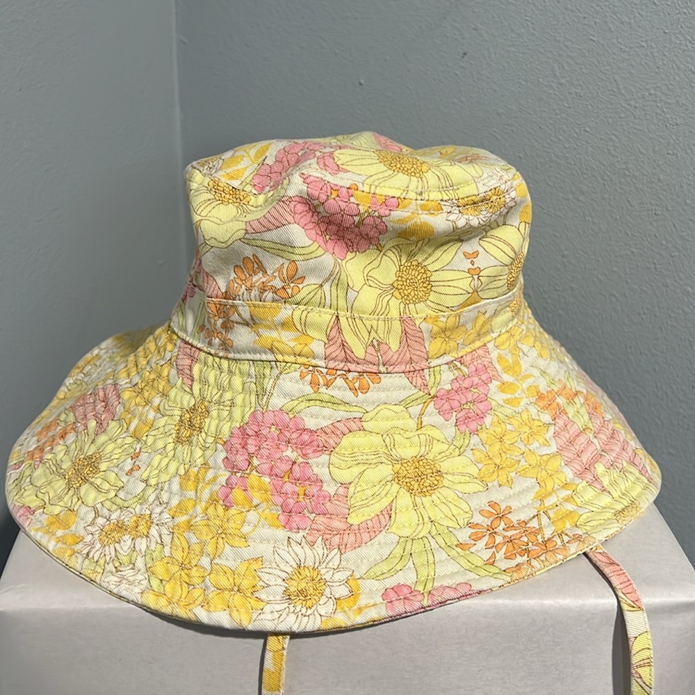 American Eagle Floral Bucket Hat